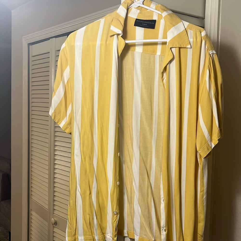 Short sleeve shirt